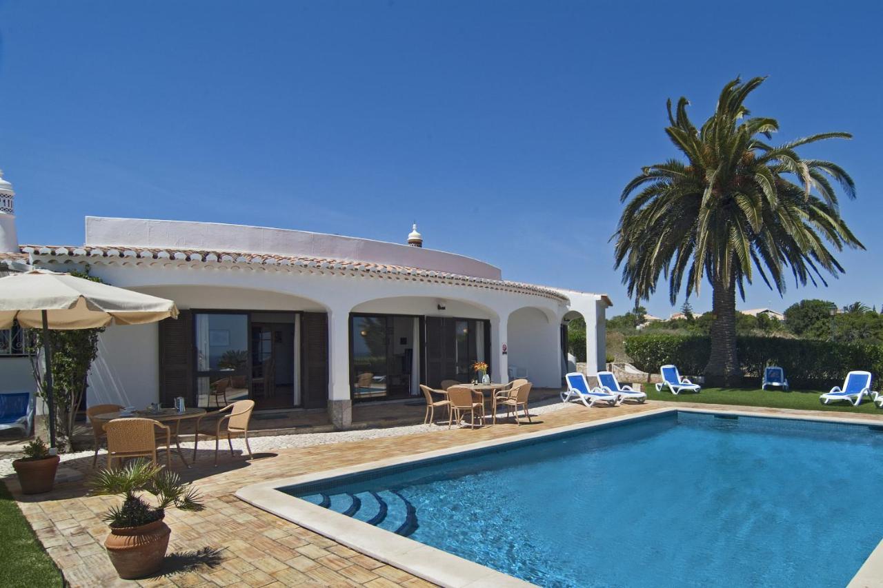 Camena, Private Pool, Sea View, Residential Area Outside Of The Village Da * Luz